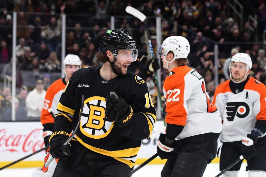 NHL: Philadelphia Flyers at Boston Bruins