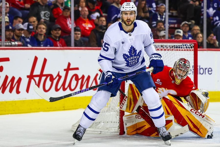 NHL: Toronto Maple Leafs at Calgary Flames
