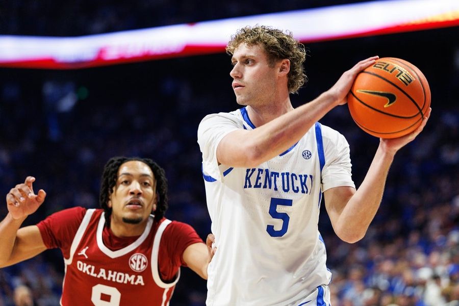 NCAA Basketball: Oklahoma at Kentucky