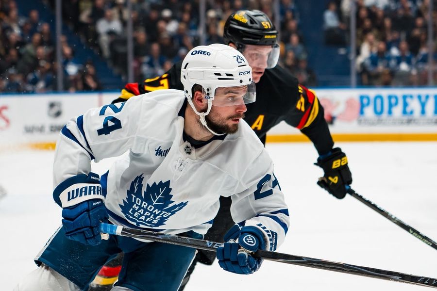 Informes: Los Maple Leafs se deshacen de los aleros Scott Laughton y Bobby McMann