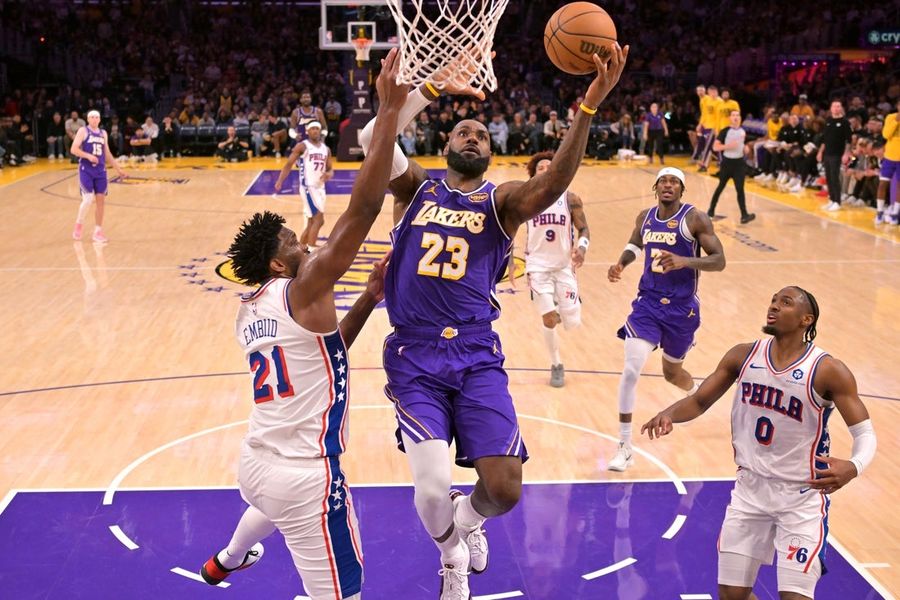 Sixers give 'King James' royal welcome to Philadelphia