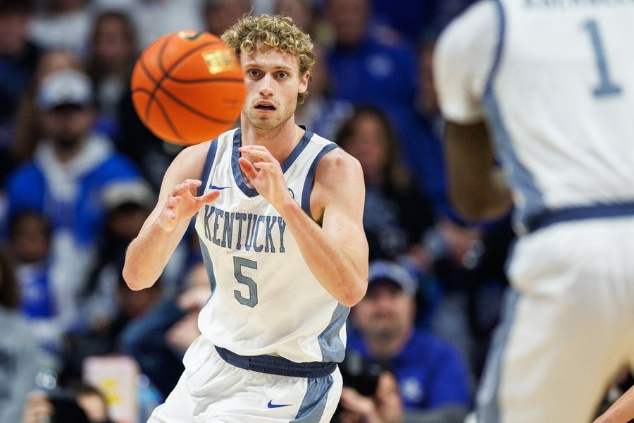 NCAA Basketball: Tennessee at Kentucky