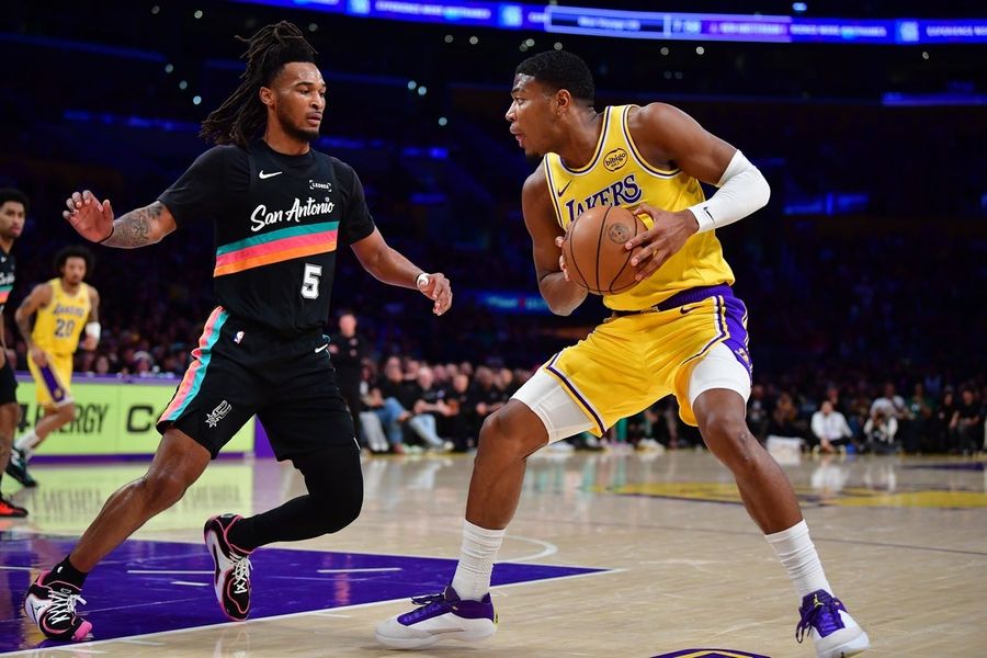NBA: San Antonio Spurs at Los Angeles Lakers