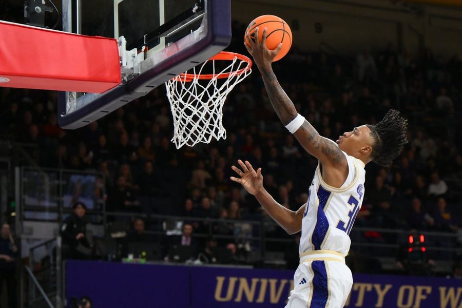 NCAA Basketball: Minnesota at Washington