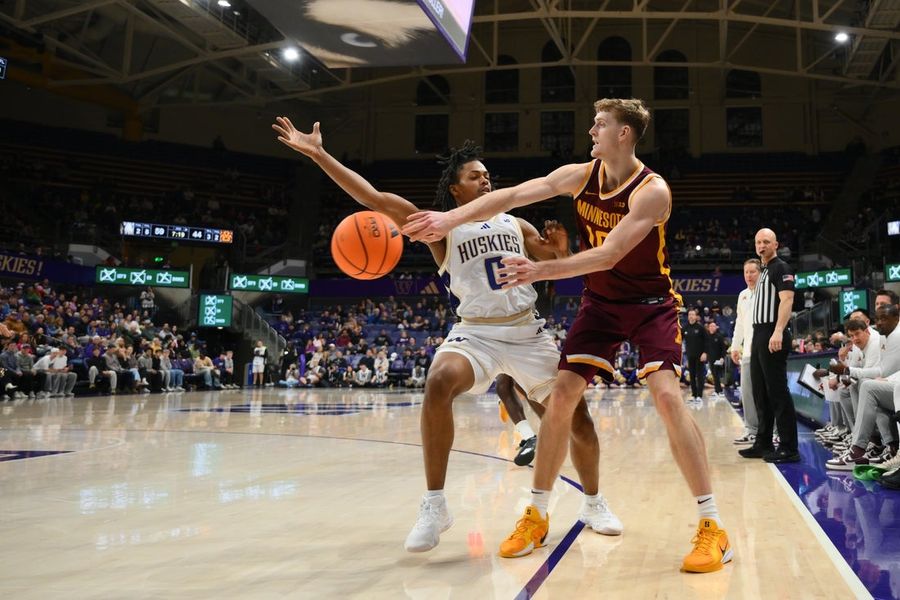 NCAA Basketball: Minnesota at Washington