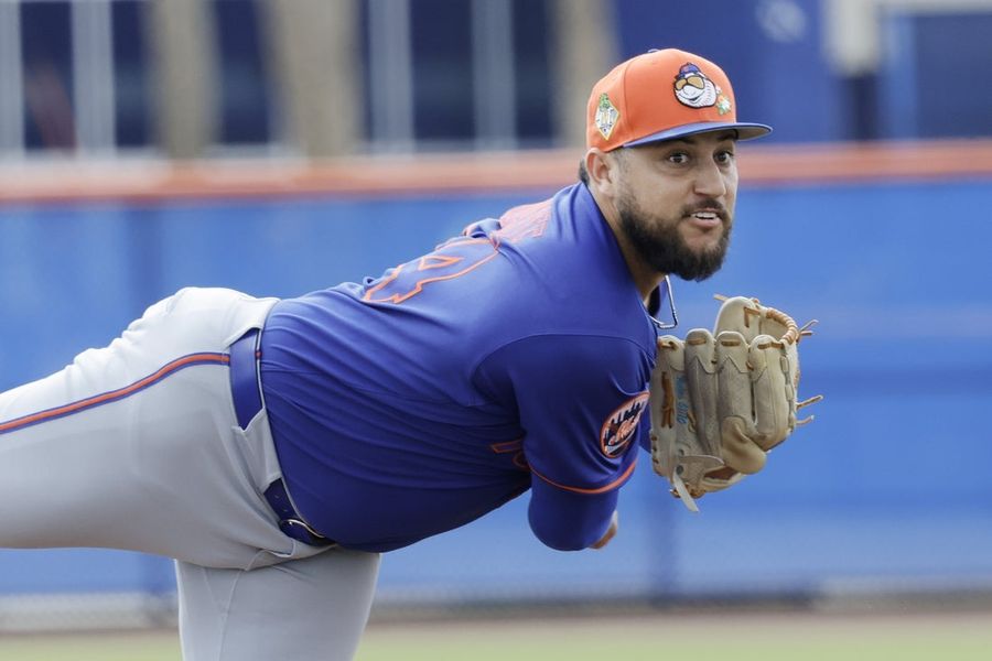 Deadspin | Mets add RHP Daniel Duarte, move A.J. Minter to 60-day IL Feb 18, 2026; Port St. Lucie, FL, USA; New York Mets pitcher Daniel Duarte (54) throws a pitch during spring training workouts at Clover Park. Mandatory Credit: Reinhold Matay-Imagn Images The New York Mets selected the contract of right-hander Daniel Duarte on Monday after right-hander Joey Gerber was optioned to Triple-A Syracuse on Sunday. To free up a spot on the 40-man roster for Duarte, left-hander A.J. Minter was moved to the 60-day injured list. Minter continues to recover from a left lat strain and left hip discomfort. Duarte, 29, has 36 career major league relief appearances, compiling a 3.99 ERA from 2022-24 with the Cincinnati Reds and Minnesota Twins. He was 0-1 with a 2.60 ERA in 12 appearances (four starts) at Syracuse after making two appearances with Mexico at this spring’s World Baseball Classic. Gerber, 29, pitched two scoreless innings against the Los Angeles Dodgers on April 13 in his only major league appearance this season. He was recalled on Friday but did not pitch over the weekend against the New York Yankees. Minter, 32, had lat surgery in 2025 and experienced hip discomfort at spring training that landed him on the injured list to start the season. He has a 3.12 ERA in nine minor league rehab outings for three separate clubs. –Field Level Media #Deadspin #Mets #add #RHP #Daniel #Duarte #move #A.J #Minter #60day Deadspin | Mets add RHP Daniel Duarte, move A.J. Minter to 60-day IL Feb 18, 2026; Port St. Lucie, FL, USA; New York Mets pitcher Daniel Duarte (54) throws a pitch during spring training workouts at Clover Park. Mandatory Credit: Reinhold Matay-Imagn Images The New York Mets selected the contract of right-hander Daniel Duarte on Monday after right-hander Joey Gerber was optioned to Triple-A Syracuse on Sunday. To free up a spot on the 40-man roster for Duarte, left-hander A.J. Minter was moved to the 60-day injured list. Minter continues to recover from a left lat strain and left hip discomfort. Duarte, 29, has 36 career major league relief appearances, compiling a 3.99 ERA from 2022-24 with the Cincinnati Reds and Minnesota Twins. He was 0-1 with a 2.60 ERA in 12 appearances (four starts) at Syracuse after making two appearances with Mexico at this spring’s World Baseball Classic. Gerber, 29, pitched two scoreless innings against the Los Angeles Dodgers on April 13 in his only major league appearance this season. He was recalled on Friday but did not pitch over the weekend against the New York Yankees. Minter, 32, had lat surgery in 2025 and experienced hip discomfort at spring training that landed him on the injured list to start the season. He has a 3.12 ERA in nine minor league rehab outings for three separate clubs. –Field Level Media #Deadspin #Mets #add #RHP #Daniel #Duarte #move #A.J #Minter #60day