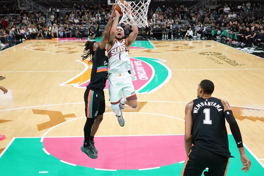 NBA: Phoenix Suns at San Antonio Spurs