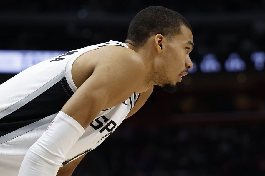 NBA: San Antonio Spurs at Detroit Pistons