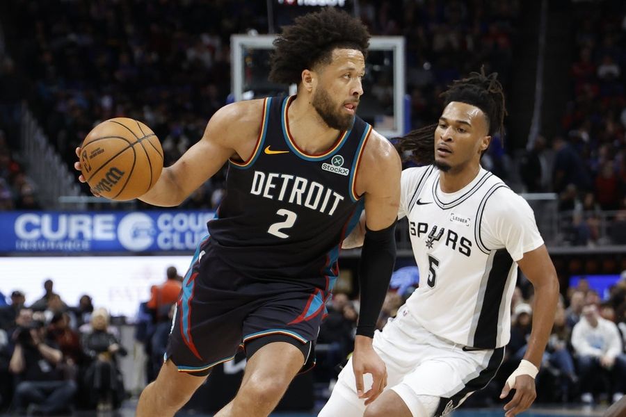 NBA: San Antonio Spurs at Detroit Pistons