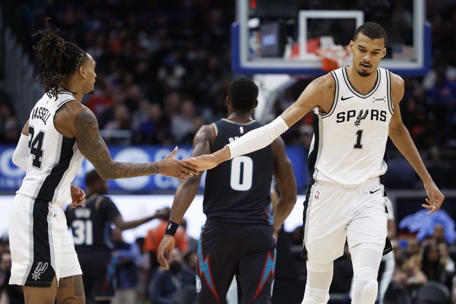 NBA: San Antonio Spurs at Detroit Pistons