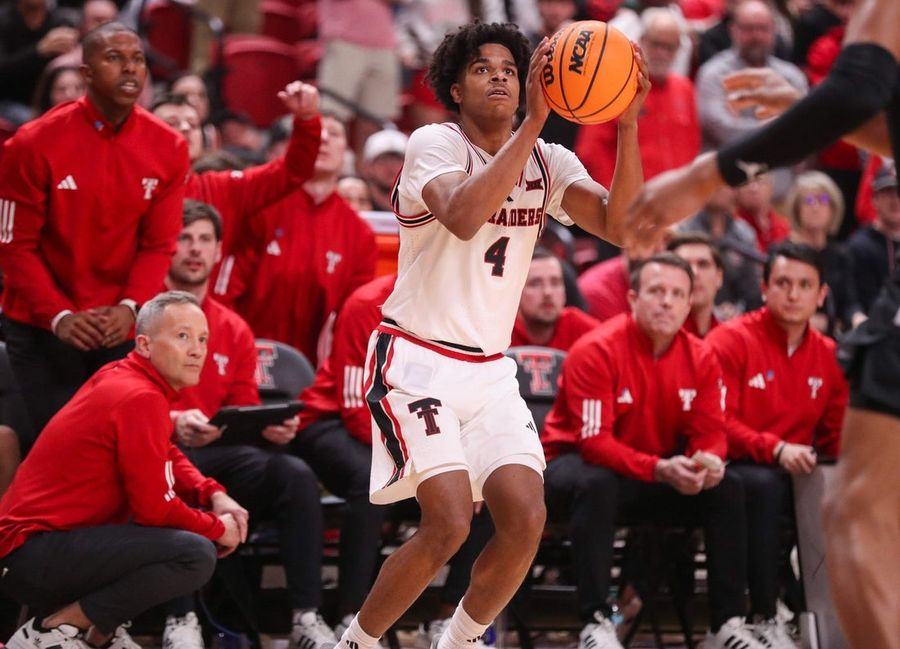 JT Toppin-less No. 16 Texas Tech forges on at No. 4 Iowa State