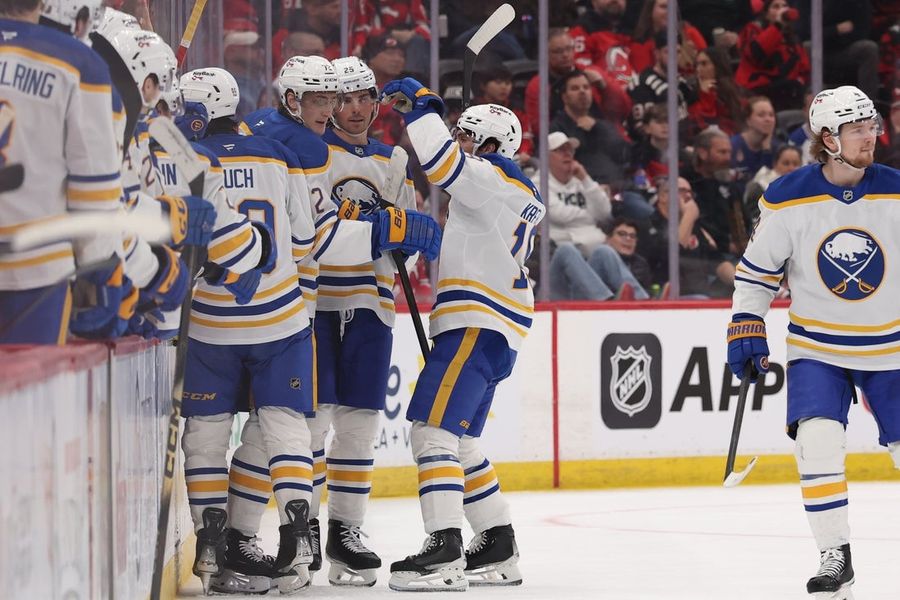 NHL: Buffalo Sabres at New Jersey Devils