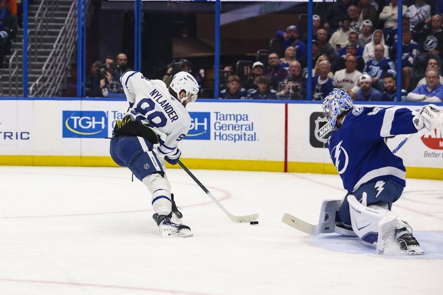 Lightning y Maple Leafs buscan salir de la rutina posterior al descanso