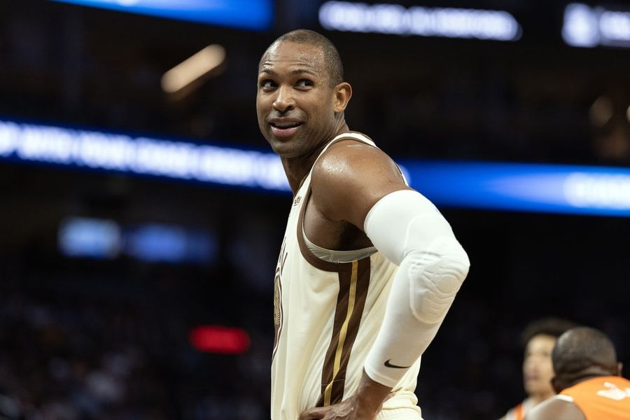 Warriors face Clippers, knowing rematch may occur soon after