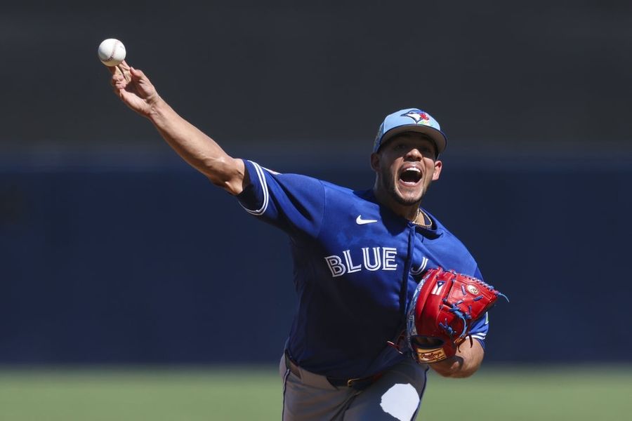 Blue Jays RHP Jose Berrios to have surgery for elbow fracture