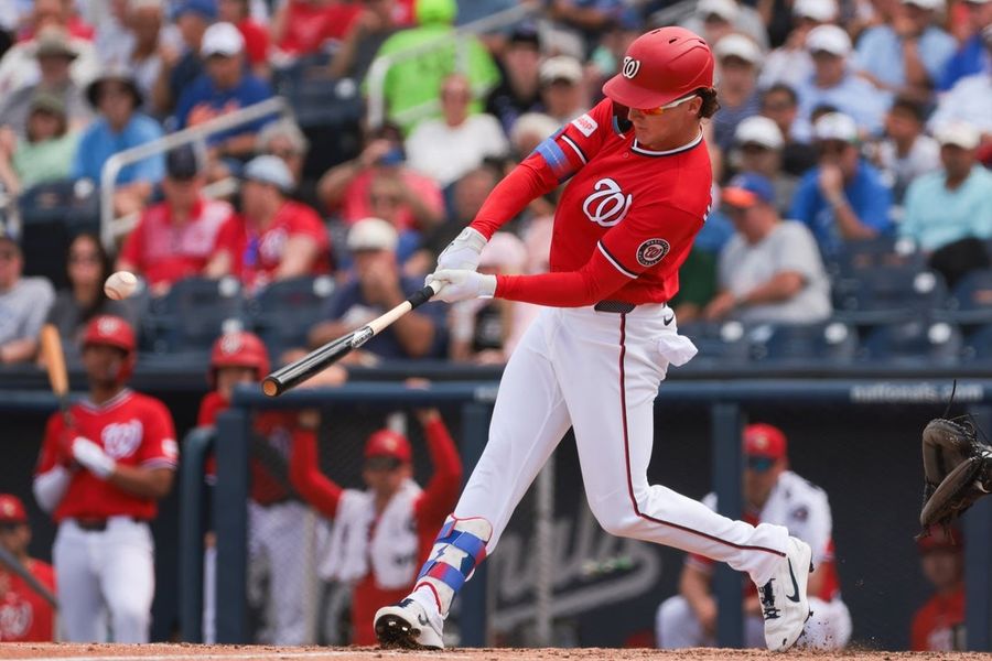 Pirates acquire OF Robert Hassell III from Nationals
