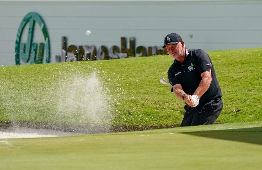 Darren Clarke, Ben Crane post record 54, lead American Family