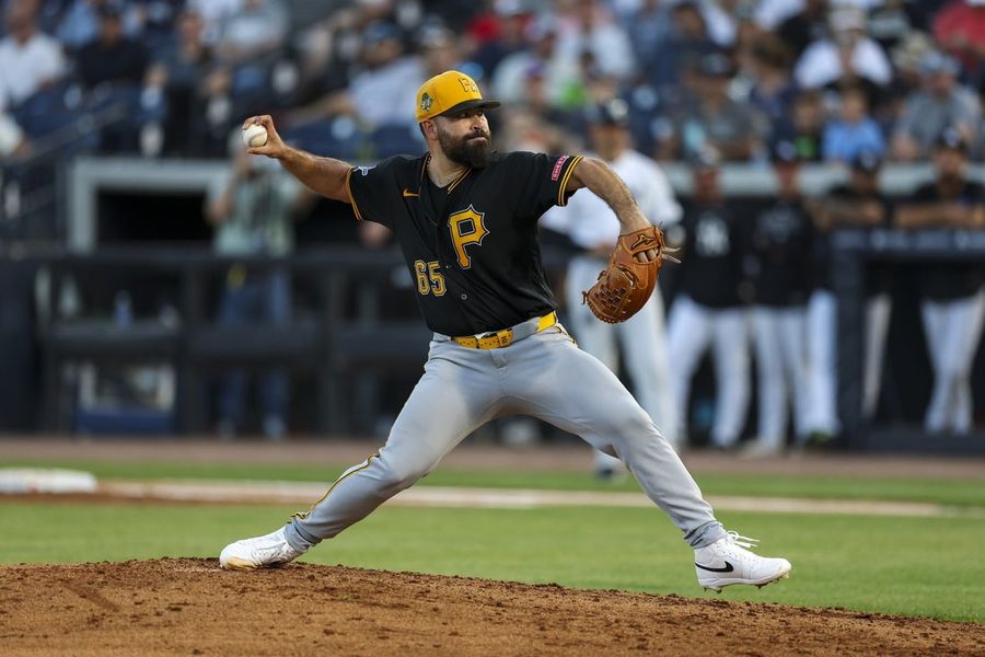 White Sox acquire RHP Jose Urquidy in trade with Pirates