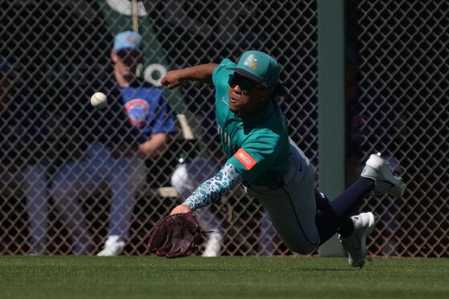 Mariners call up No. 3 prospect Michael Arroyo