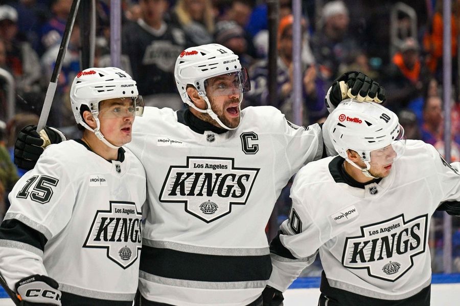 NHL: Los Angeles Kings at New York Islanders