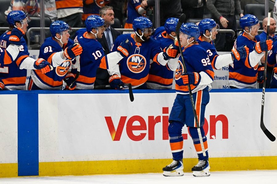 NHL: Calgary Flames at New York Islanders