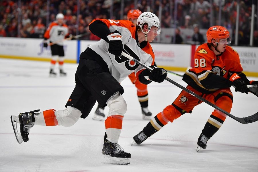 Deadspin | Flyers strive to stay comfortable on road in clash vs. Kings