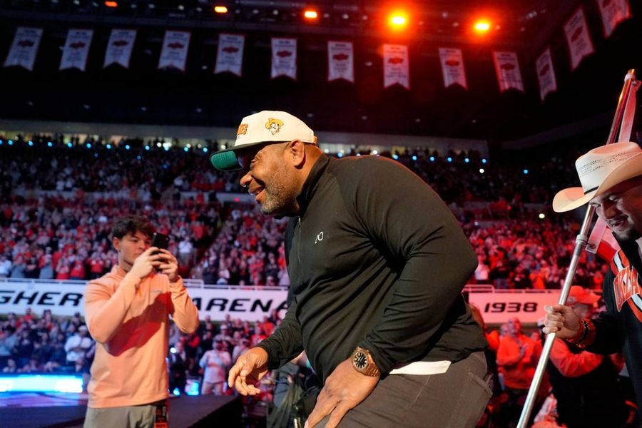 Daniel Cormier calls Nevada cage rule 'ridiculous' after UFC 329