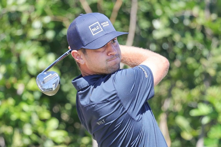Chandler Blanchet's 2 eagles give him narrow first-round lead in Bermuda