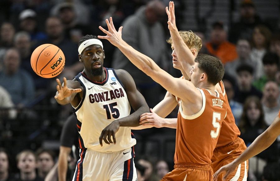 From First Four to Sweet 16: No. 11 Texas stuns No. 3 Gonzaga