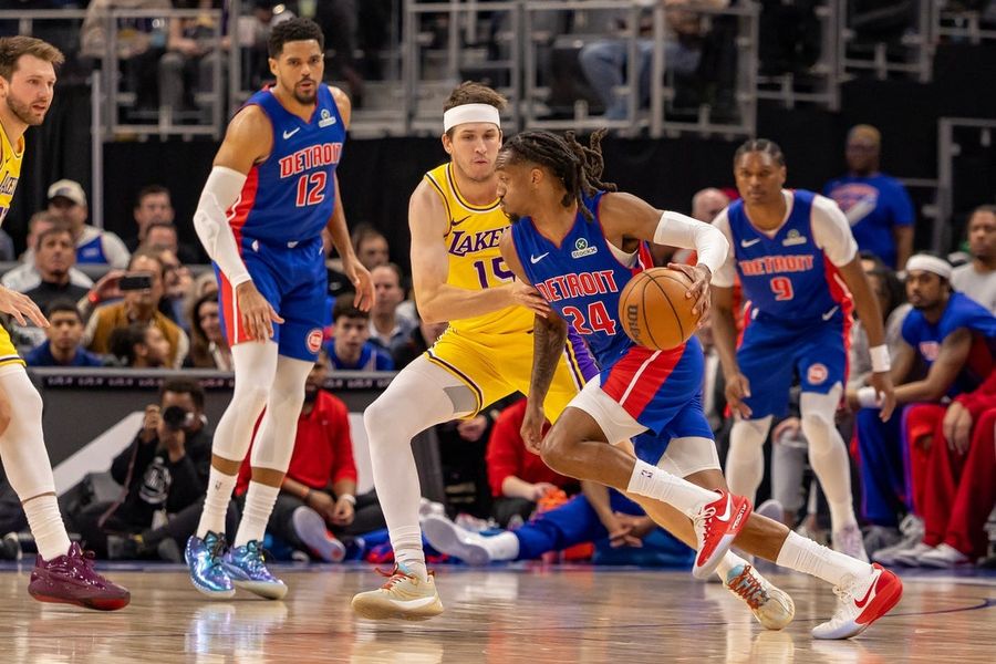 NBA: Los Angeles Lakers at Detroit Pistons