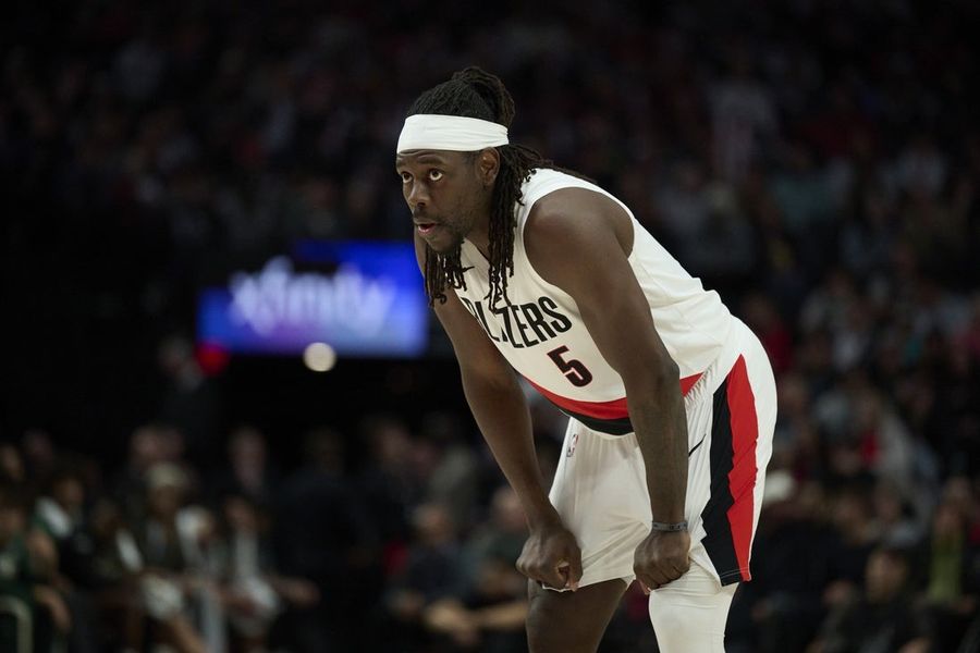 Blazers intent on improving playoff position in matchup vs. reeling Mavericks  