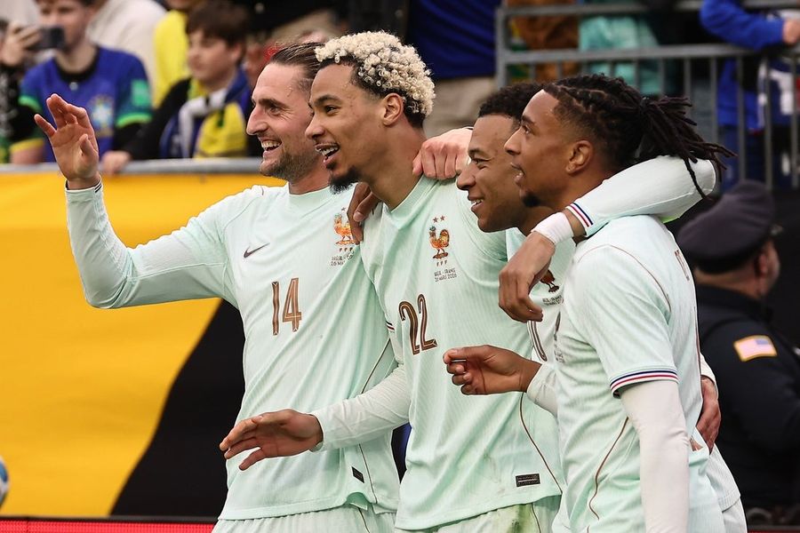 Soccer: International Mens Friendly-Brazil at France