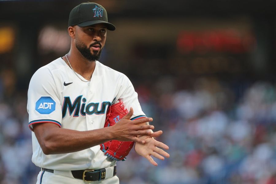 Marlins' Sandy Alcantara aims to lead by example vs. White Sox 