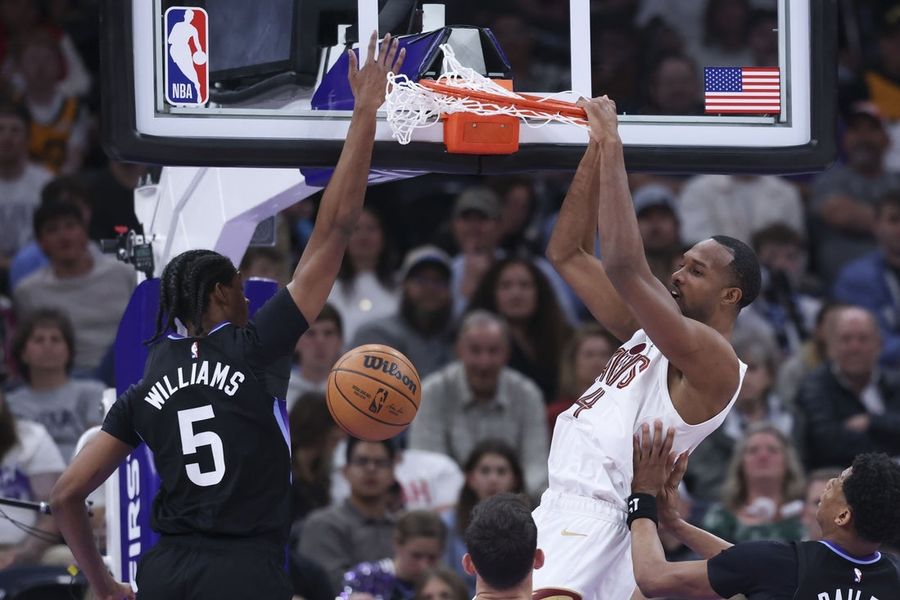 Evan Mobley powers Cavaliers past Jazz