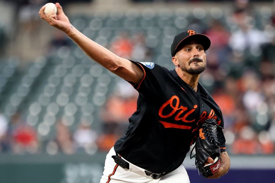 Zach Eflin, dos Orioles, passou por cirurgia de Tommy John e está fora da temporada.