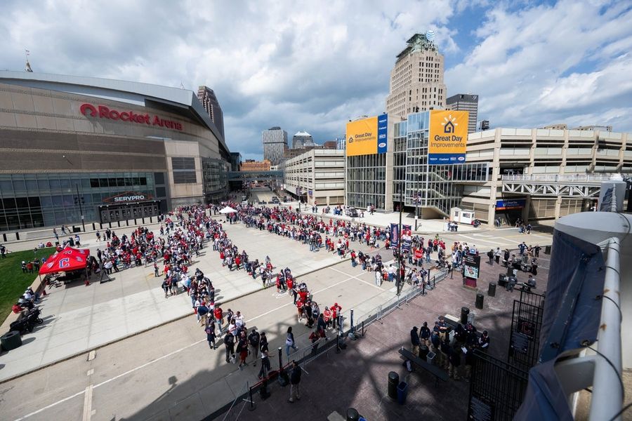 Guardians' start time on Tuesday moved up due to cold