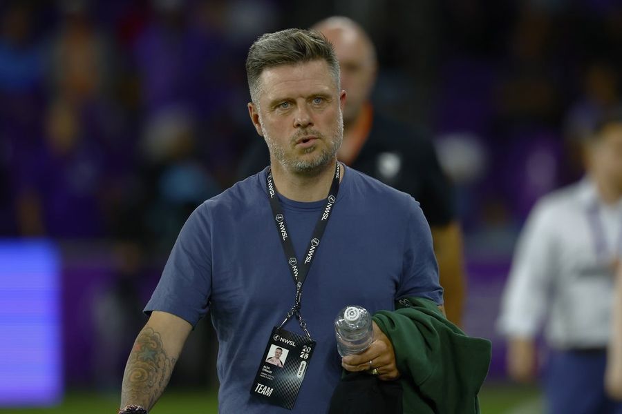 Disappointing Angel City FC fire coach Alexander Straus