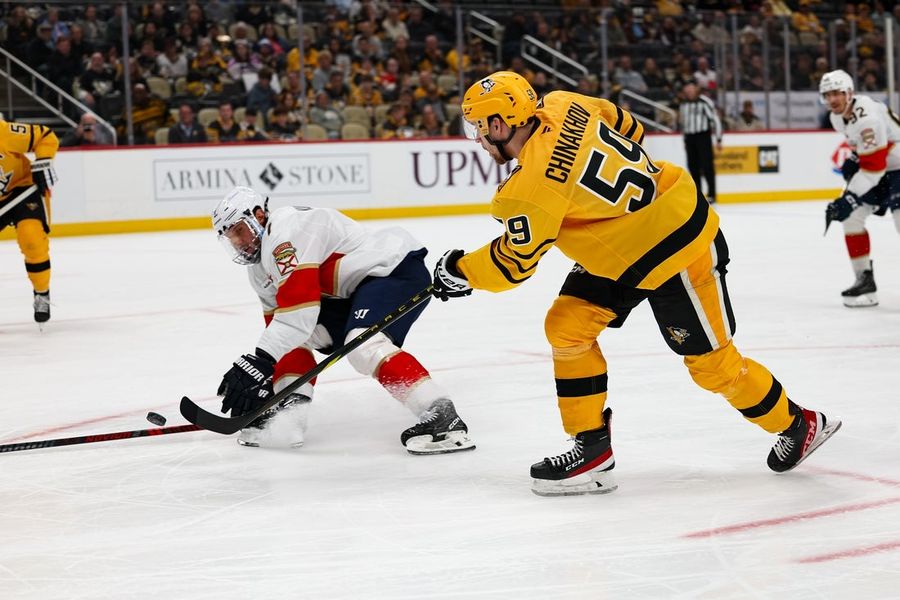 Penguins sign F Egor Chinakhov, G Arturs Silovs