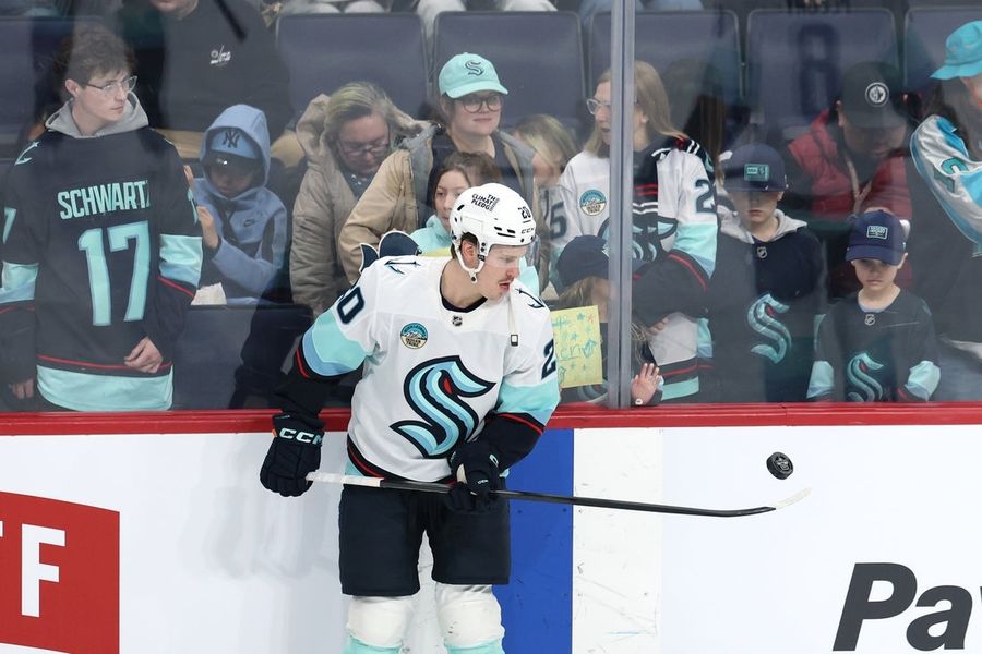 Reports: Rangers agree to 1-year deal with F Eeli Tolvanen