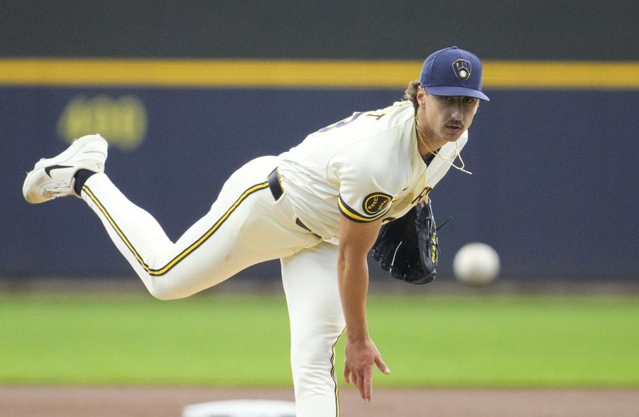 MLB: Toronto Blue Jays at Milwaukee Brewers