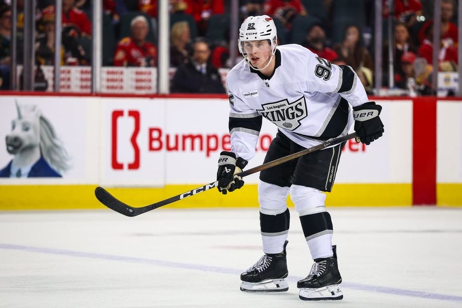 D Brandt Clarke rewarded by Kings with 5-year, $37M deal 