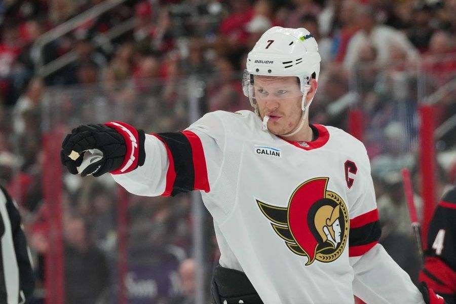 Los Panthers consiguen a Brady Tkachuk en un acuerdo multimillonario con los Senators.