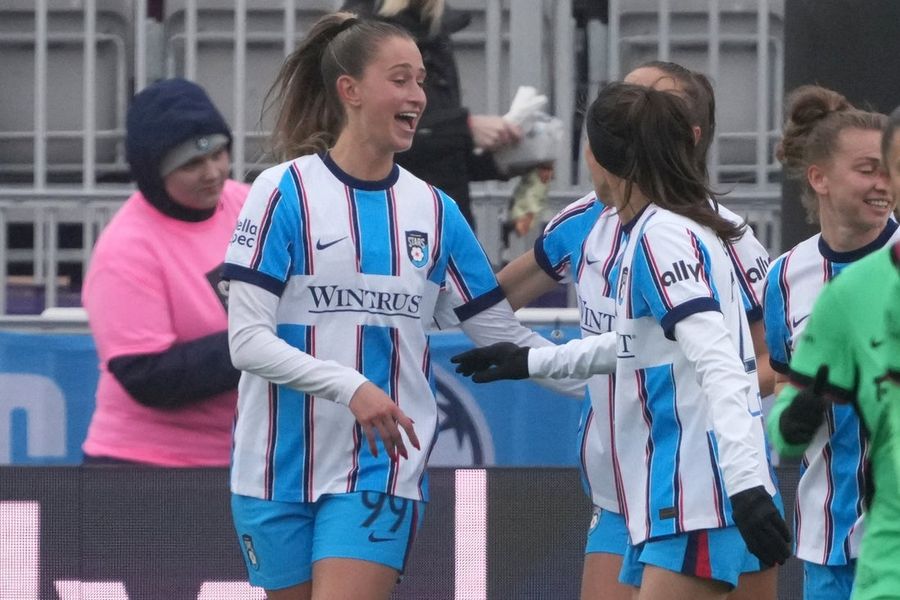 Chicago F Jordyn Huitema out for season with torn left ACL