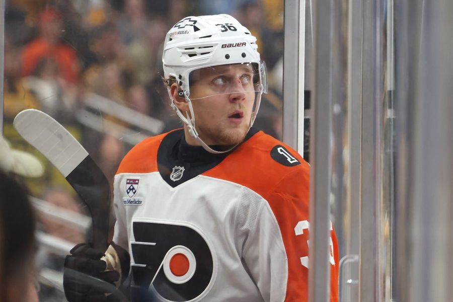 Flyers, Maple Leafs swap goaltenders and defensemen