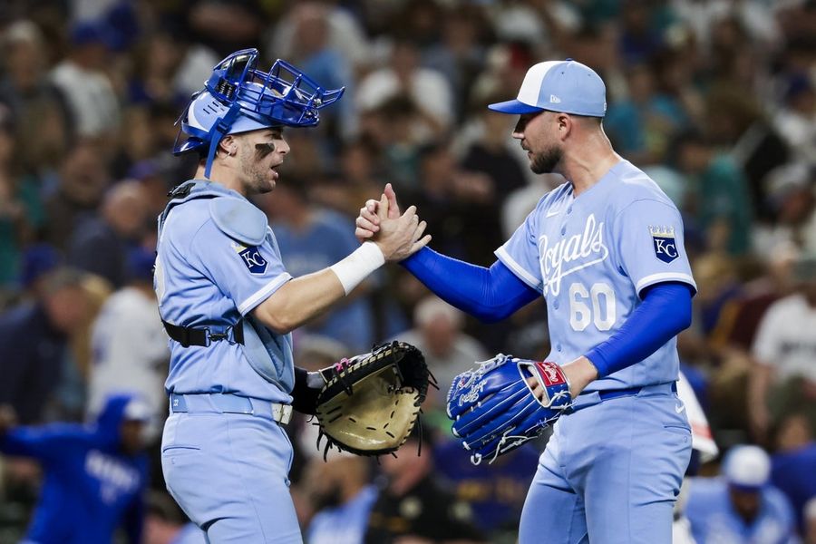 After late rally, Royals bid for rare road sweep of Mariners