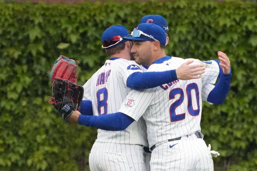 MLB: Cincinnati Reds at Chicago Cubs