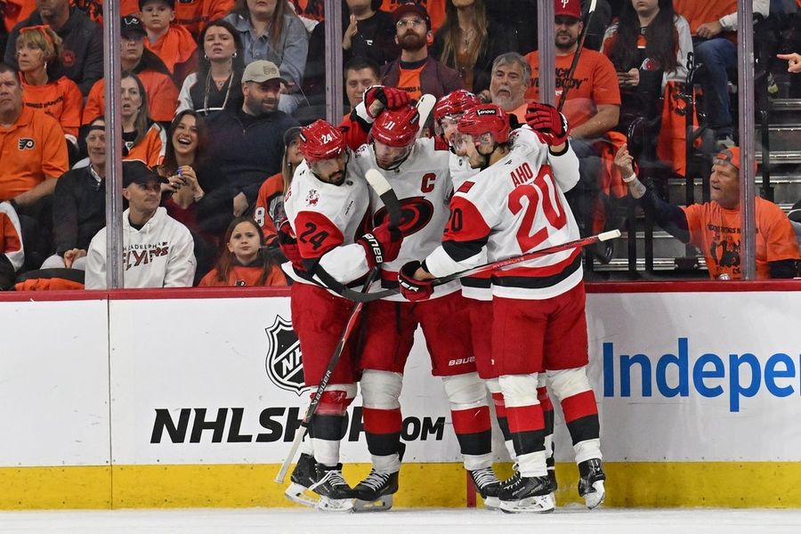 NHL: Stanley Cup Playoffs-Carolina Hurricanes at Philadelphia Flyers
