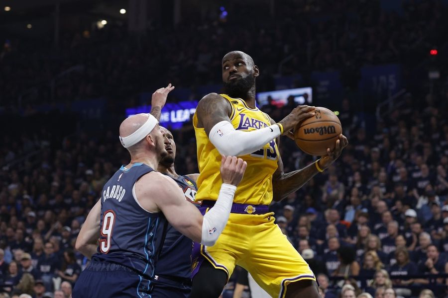 NBA: Los Angeles Lakers at Oklahoma City Thunder