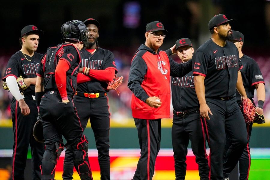 Los Rojos, desesperados por romper la racha de derrotas y acallar los abucheos, se enfrentan a los Astros.