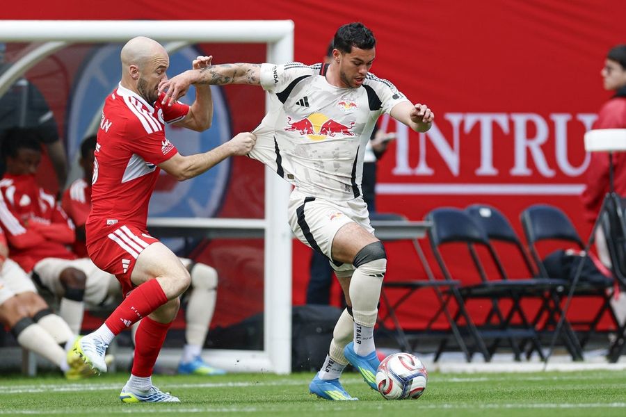 MLS: Red Bull New York at Chicago Fire FC